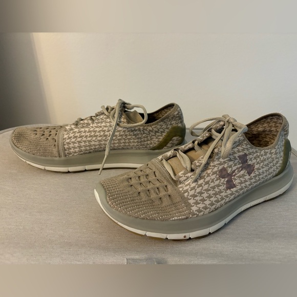 Under Armour Men's Speedform Slingride sneakers - size 10 - Picture 3 of 9